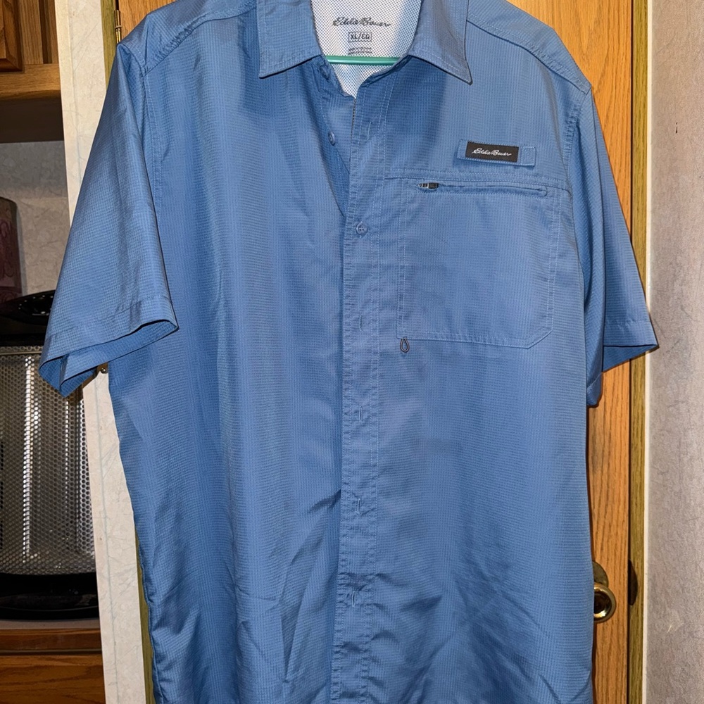 Eddie Bauer Men’s Light Blue Fishing Shirt - XL